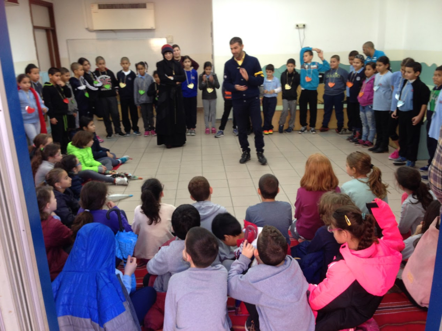 صور: برنامج "التواصل" في مدرسة الزهراء قلب يافا